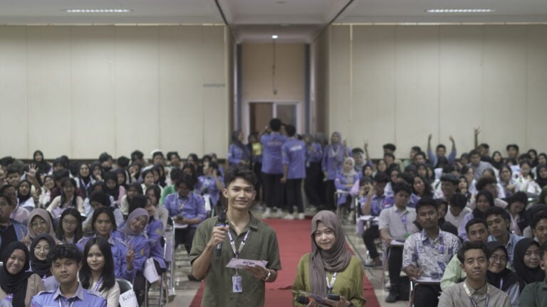 Mempersiapkan Keahlian Berbahasa Inggris di Workshop TEP X Bazaar